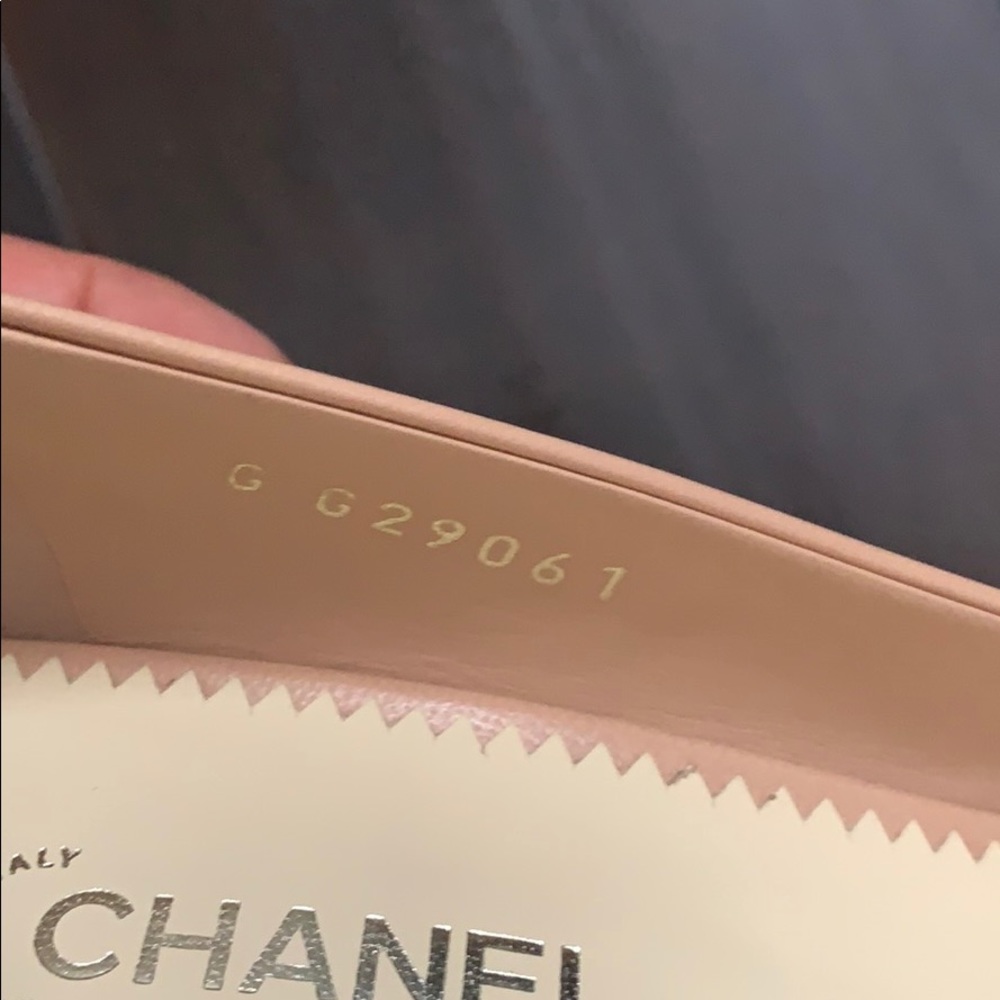 Authentic Chanel leather pearl NEW heels size 38 - Picture 14 of 16